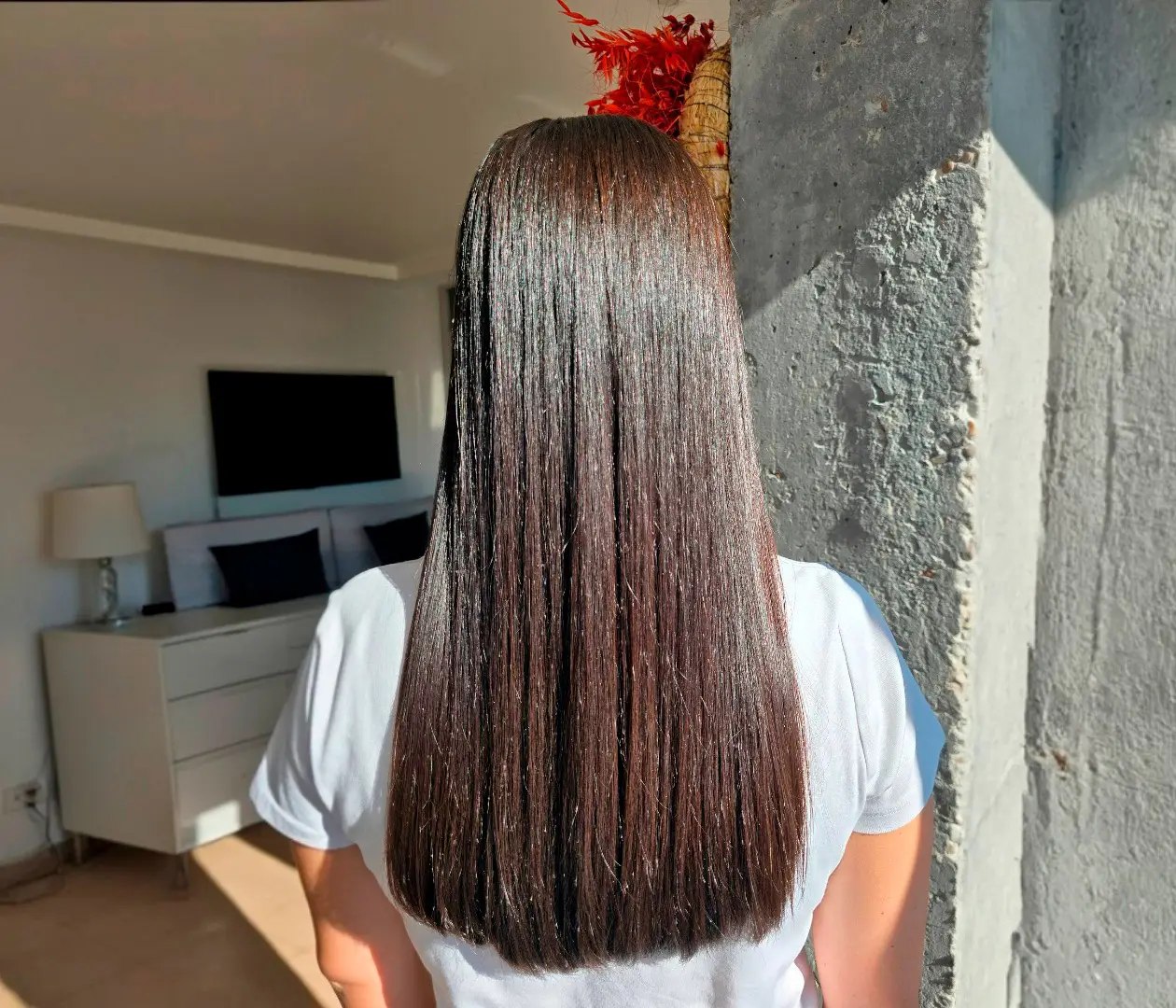Alisado orgánico con ácido hialurónico a domicilio en Madrid - tratamiento profesional para cabello brillante y sedoso